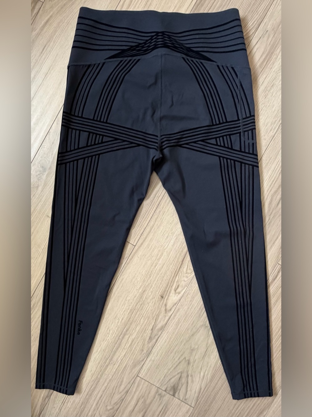 Fanka PowerBand Women's Black Capri Leggings Size 16 Compression Pockets